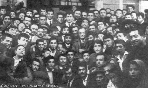 1965%20%20Necip%20Faz%C4%B1l%20KISAK%C3%9CREK%20Bolvadin%27de....jpg